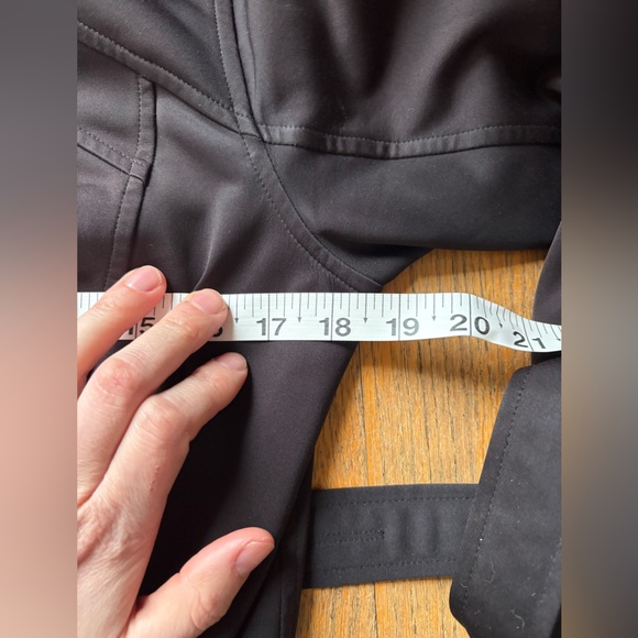 Lululemon Apres Jacket - Picture 7 of 11